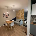 Hello - Modern Studio In Downtown Garden